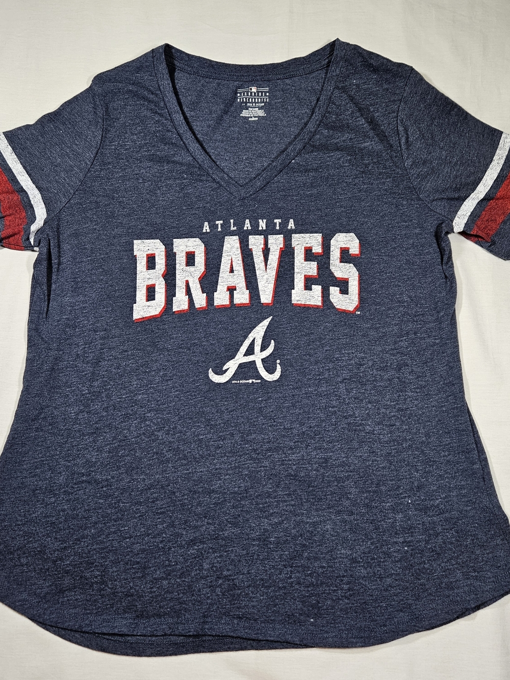 Atlanta Braves Women's Large V-Neck Shirt 5th & Ocean MLB Varsity Stripe Blue